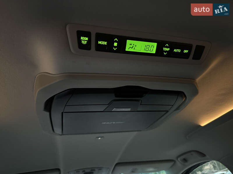 Мінівен Toyota Alphard 2014 в Одесі