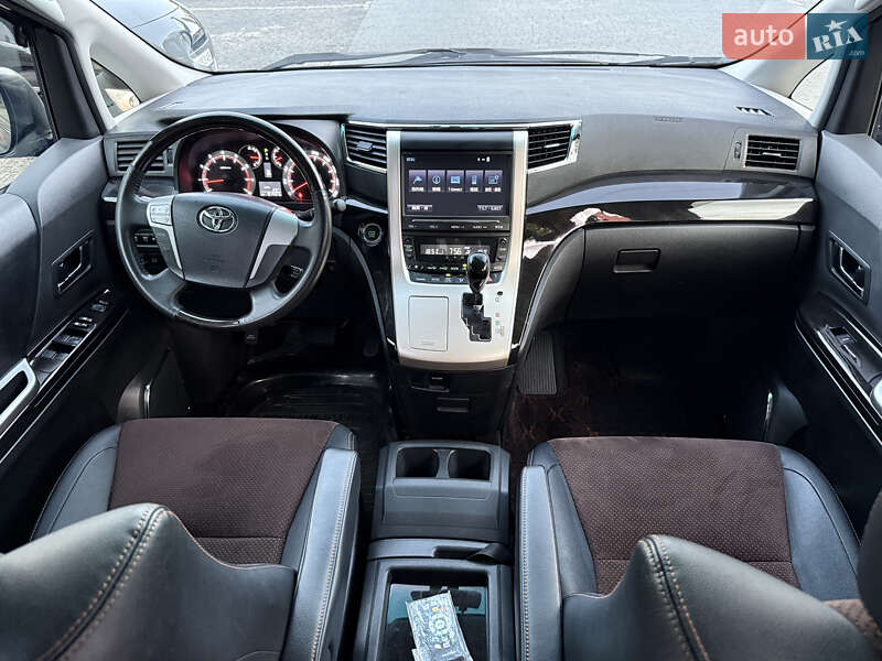 Мінівен Toyota Alphard 2014 в Одесі