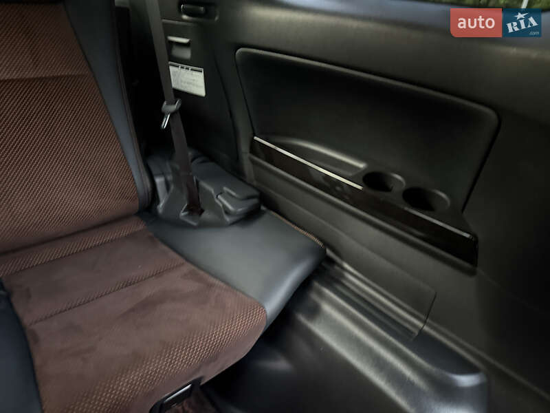 Мінівен Toyota Alphard 2014 в Одесі