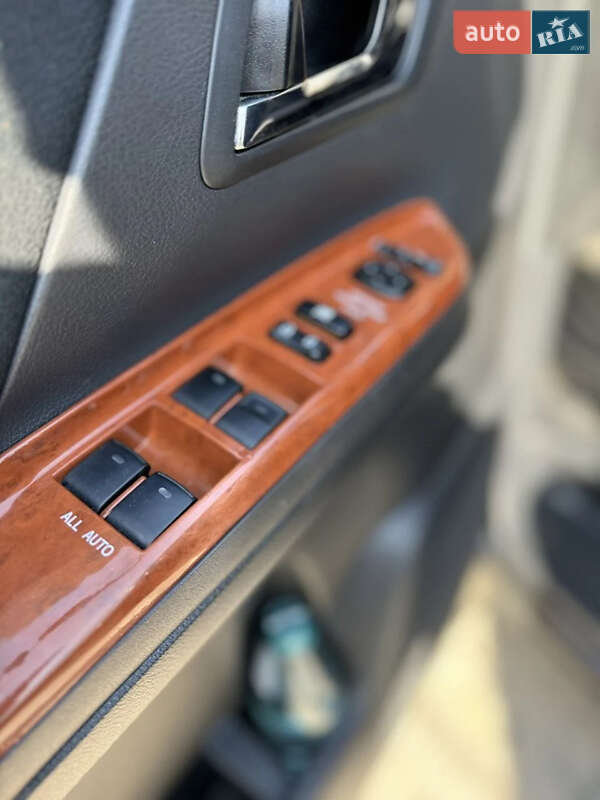 Минивэн Toyota Alphard 2012 в Запорожье