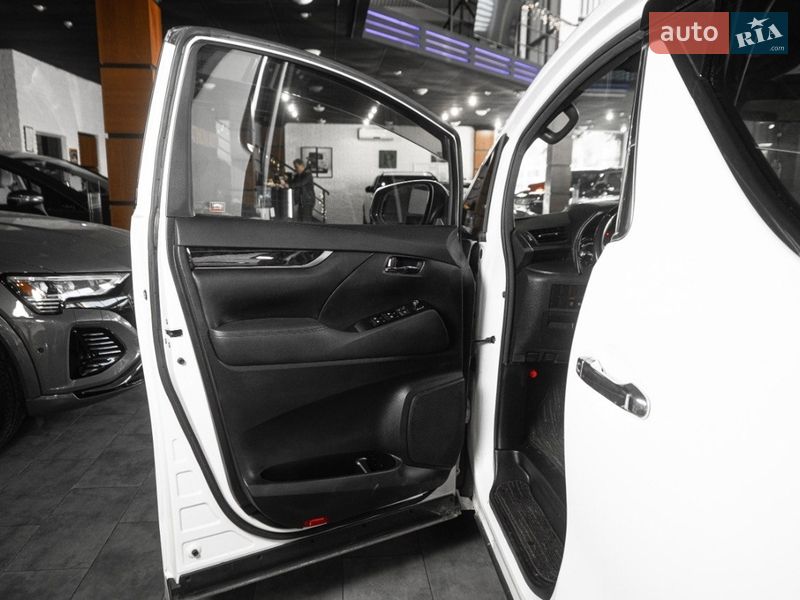 Минивэн Toyota Alphard 2020 в Одессе
