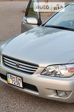 Седан Toyota Altezza 1999 в 