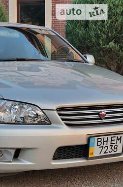 Седан Toyota Altezza 1999 в 