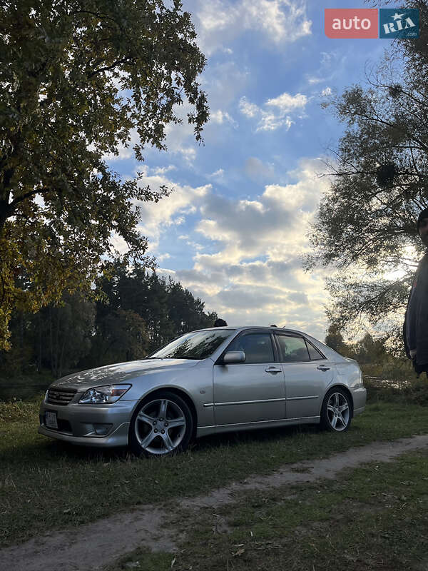 Седан Toyota Altezza 1999 в Киеве фото 25 Седан Toyota Altezza 1999 в Киеве