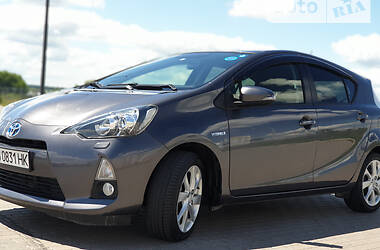 Хэтчбек Toyota Aqua 2013 в Виннице