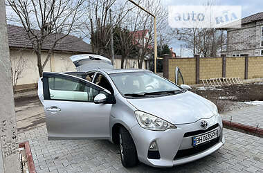 Хетчбек Toyota Aqua 2012 в Одесі