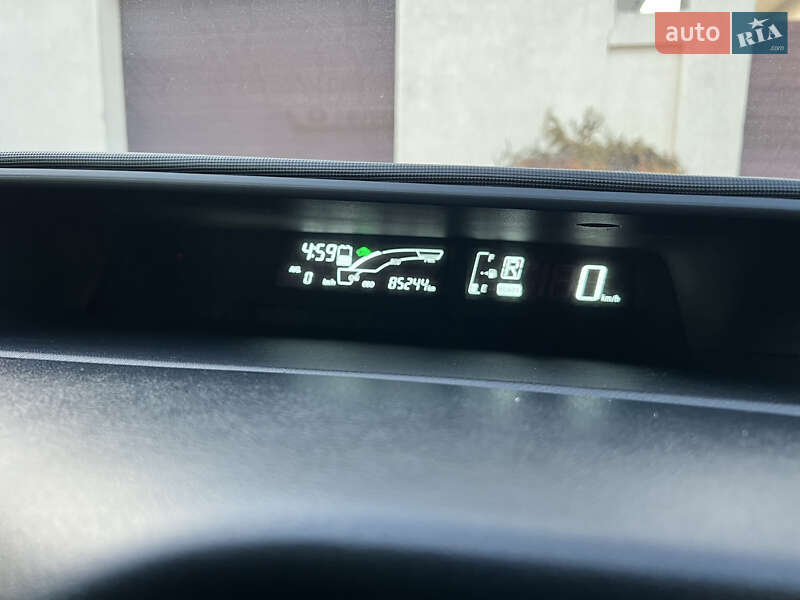 Хэтчбек Toyota Aqua 2015 в Одессе