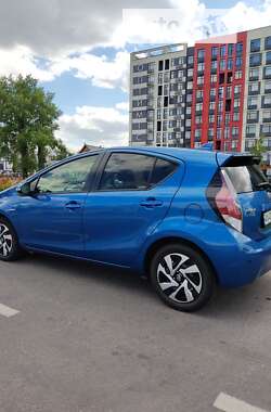 Хэтчбек Toyota Aqua 2015 в Киеве