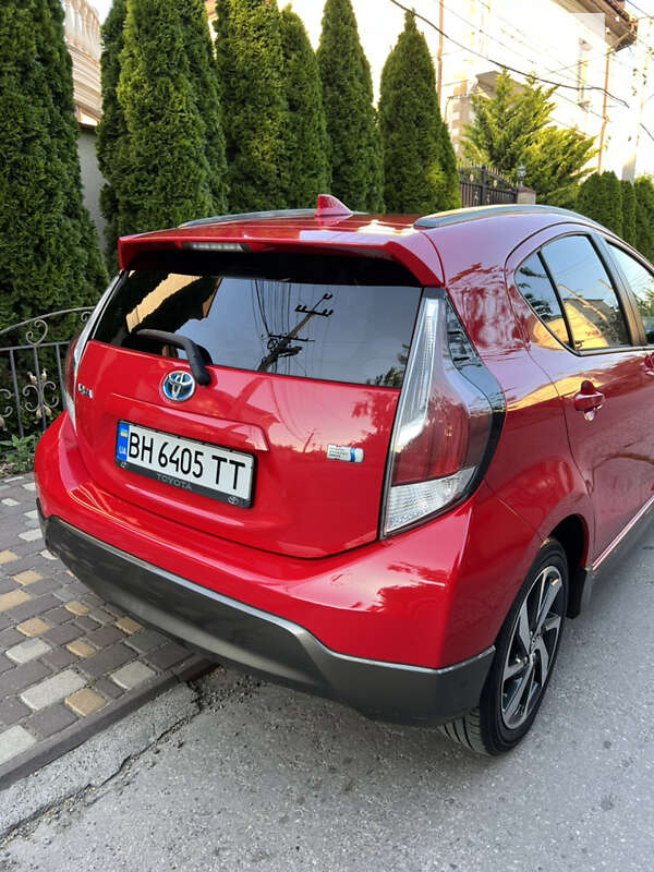 Хетчбек Toyota Aqua 2014 в Одесі