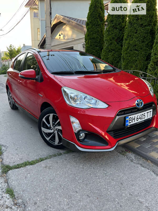 Хетчбек Toyota Aqua 2014 в Одесі