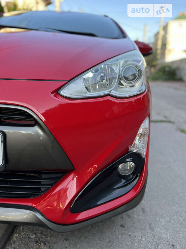 Хетчбек Toyota Aqua 2014 в Одесі