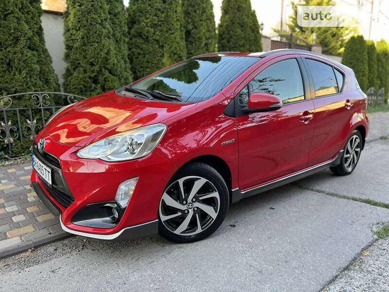 Хетчбек Toyota Aqua 2014 в Одесі