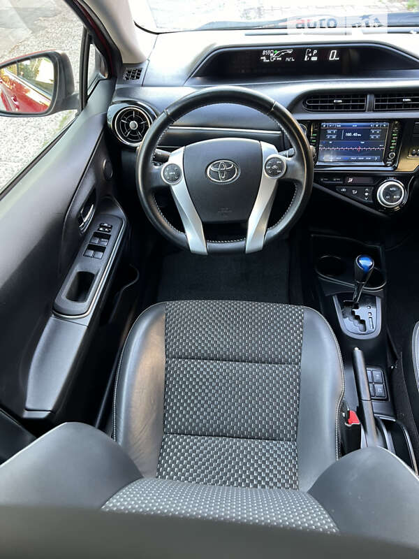 Хетчбек Toyota Aqua 2014 в Одесі