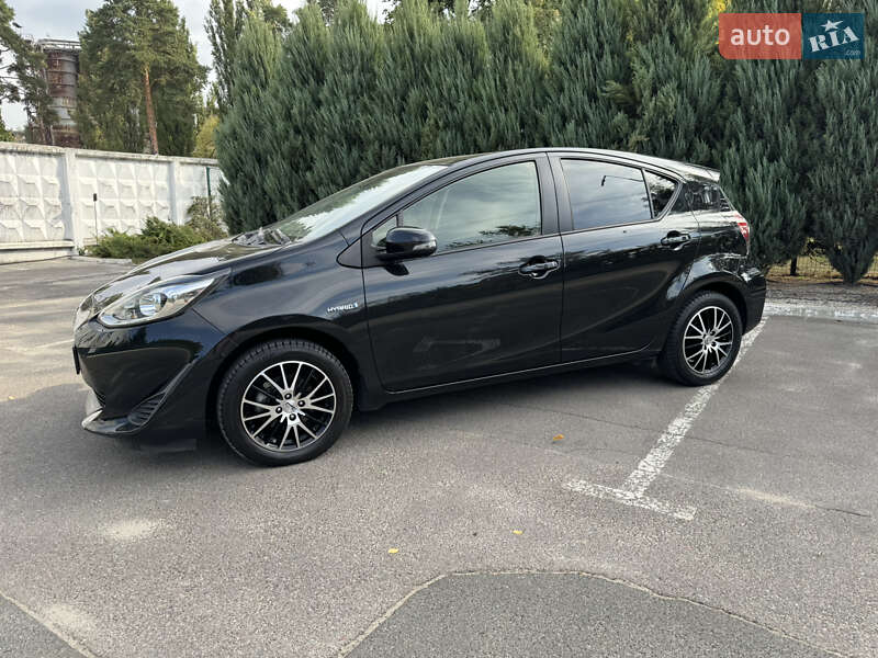 Хетчбек Toyota Aqua 2018 в Києві