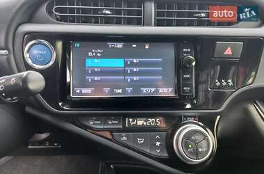 Хэтчбек Toyota Aqua 2015 в 