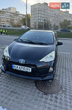 Хэтчбек Toyota Aqua 2012 в Киеве