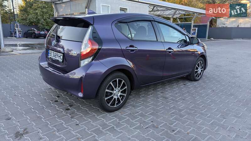 Хетчбек Toyota Aqua 2017 в Одесі