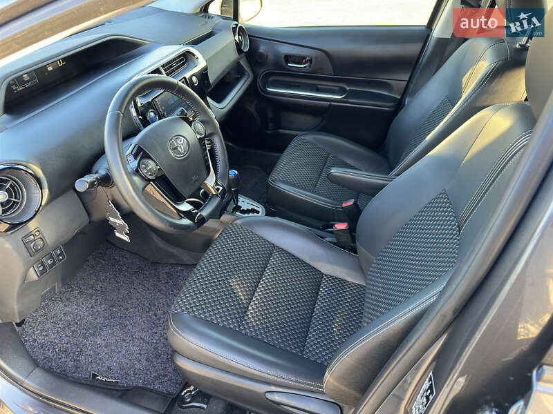 Хэтчбек Toyota Aqua 2019 в Киеве