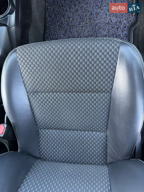 Хэтчбек Toyota Aqua 2019 в Киеве