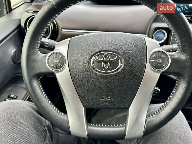 Хэтчбек Toyota Aqua 2015 в Виннице