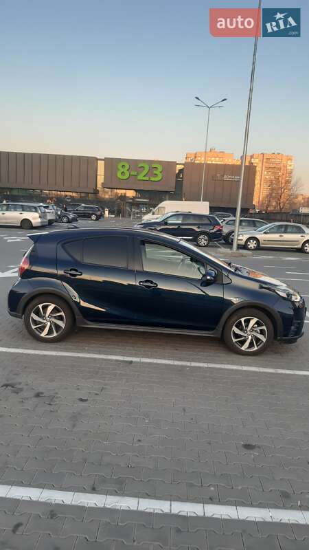 Хетчбек Toyota Aqua 2017 в Києві