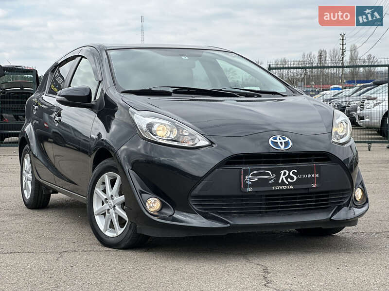 Хэтчбек Toyota Aqua 2019 в 