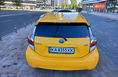 Хэтчбек Toyota Aqua 2015 в 