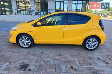 Хэтчбек Toyota Aqua 2015 в 