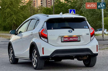 Хэтчбек Toyota Aqua 2017 в 