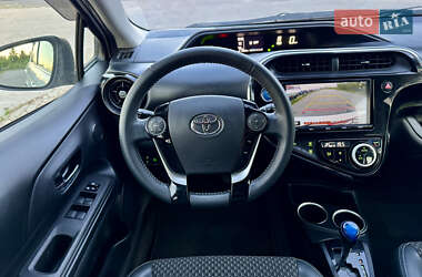 Хэтчбек Toyota Aqua 2017 в 
