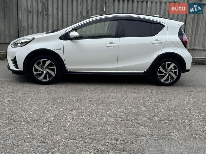 Хетчбек Toyota Aqua 2017 в Києві