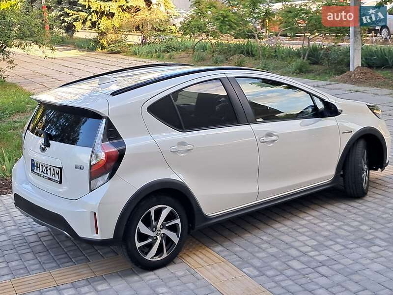 Хетчбек Toyota Aqua 2017 в Одесі