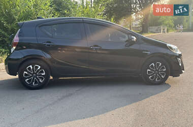 Хэтчбек Toyota Aqua 2015 в 