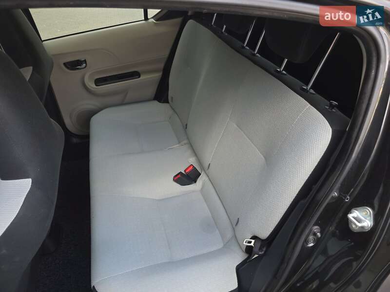 Хетчбек Toyota Aqua 2013 в Києві
