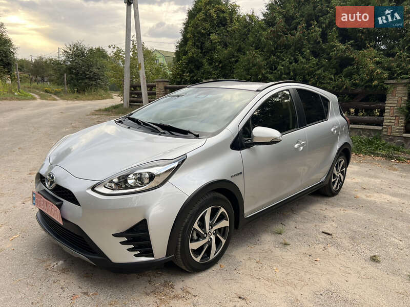 Хэтчбек Toyota Aqua 2017 в Василькове