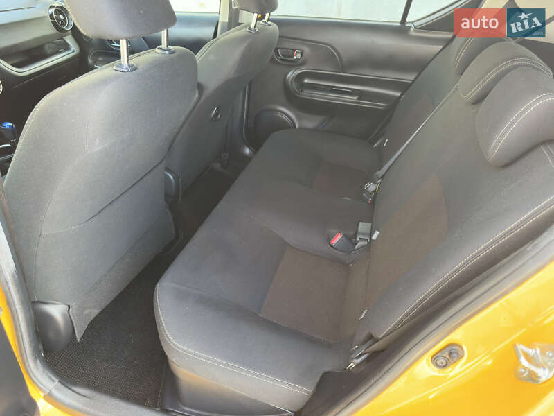 Хетчбек Toyota Aqua 2020 в Києві