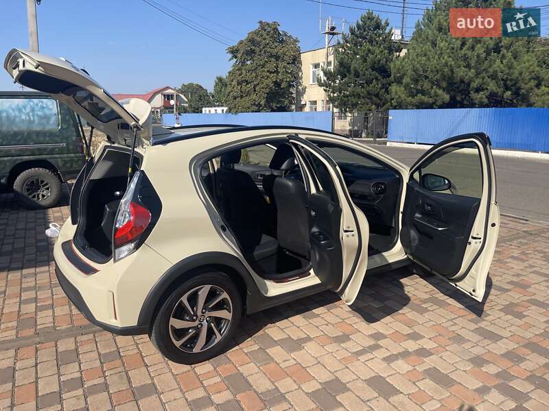 Хэтчбек Toyota Aqua 2017 в Черноморске