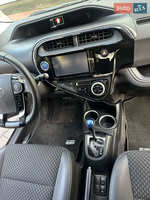 Хэтчбек Toyota Aqua 2019 в Одессе