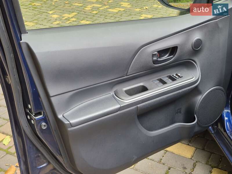 Хетчбек Toyota Aqua 2018 в Одесі