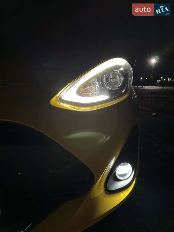 Хетчбек Toyota Aqua 2020 в Києві