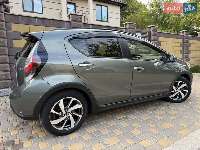 Хэтчбек Toyota Aqua 2020 в Одессе фото 6 Хэтчбек Toyota Aqua 2020 в Одессе