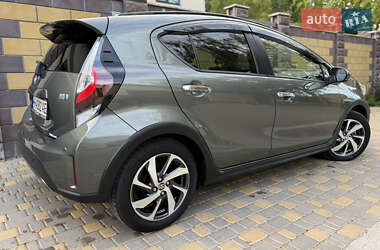 Хетчбек Toyota Aqua 2020 в 