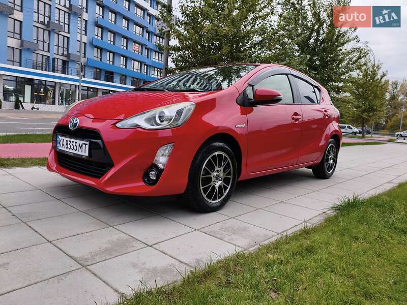 Хэтчбек Toyota Aqua 2016 в Киеве