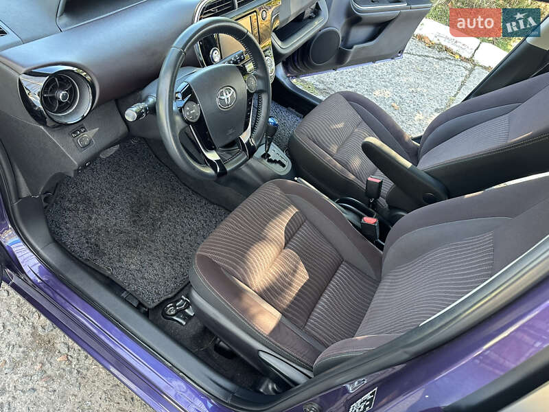 Хетчбек Toyota Aqua 2017 в Одесі
