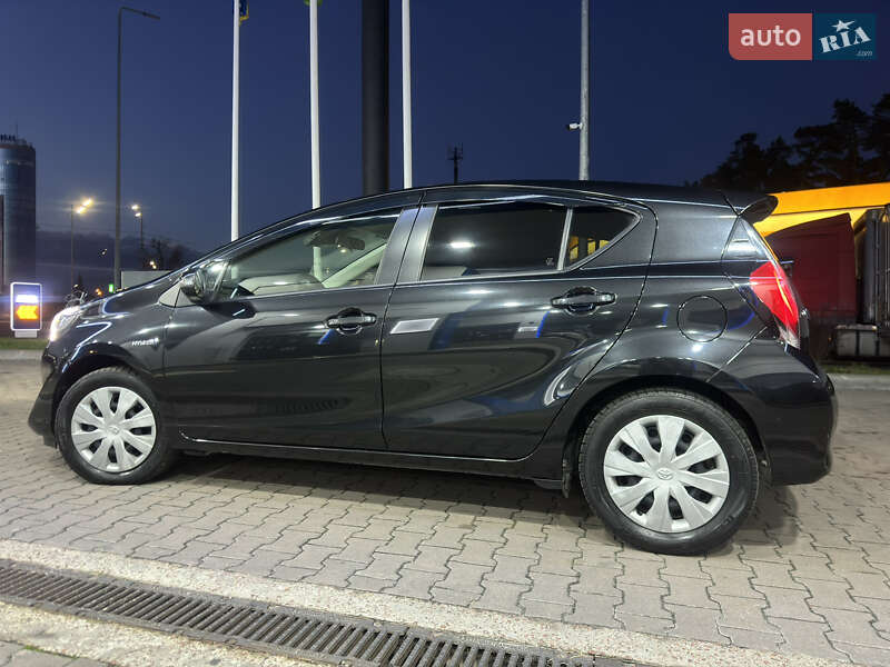 Хэтчбек Toyota Aqua 2018 в Киеве