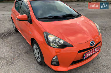 Хэтчбек Toyota Aqua 2015 в Киеве