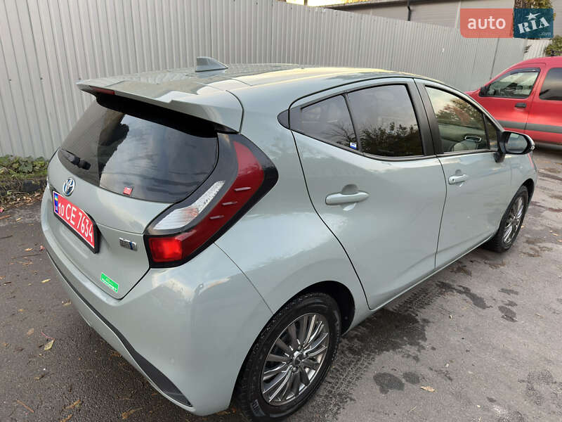 Хэтчбек Toyota Aqua 2022 в Киеве