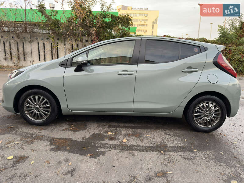 Хэтчбек Toyota Aqua 2022 в Киеве