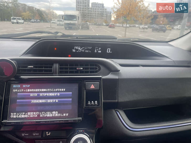 Хэтчбек Toyota Aqua 2015 в Киеве