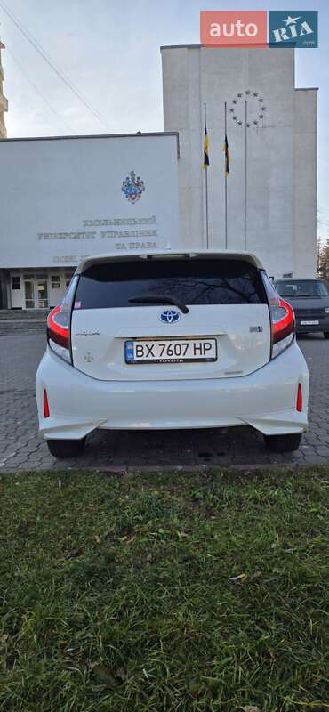 Хетчбек Toyota Aqua 2017 в Хмельницькому